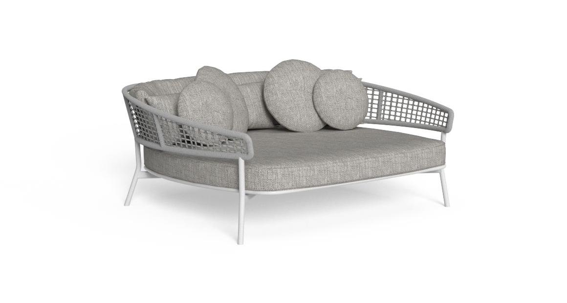 Moon//Alu Daybed