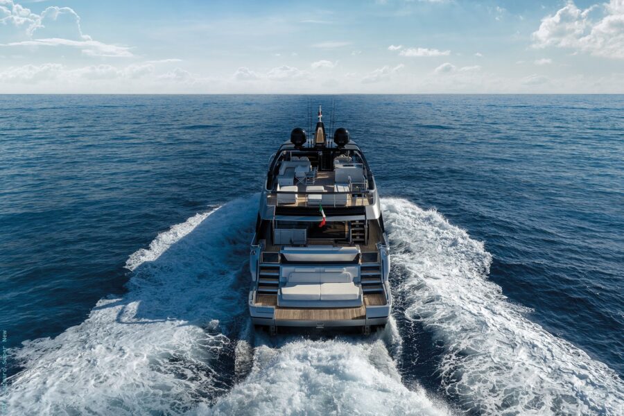 Riva 102′ Corsaro Super 4